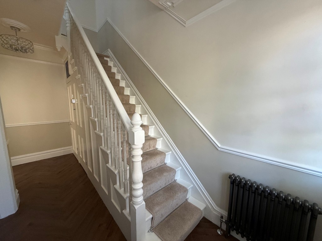 Lot: 132 - THREE-BEDROOM TERRACE HOUSE - Entrance Hall with stairs to first floor